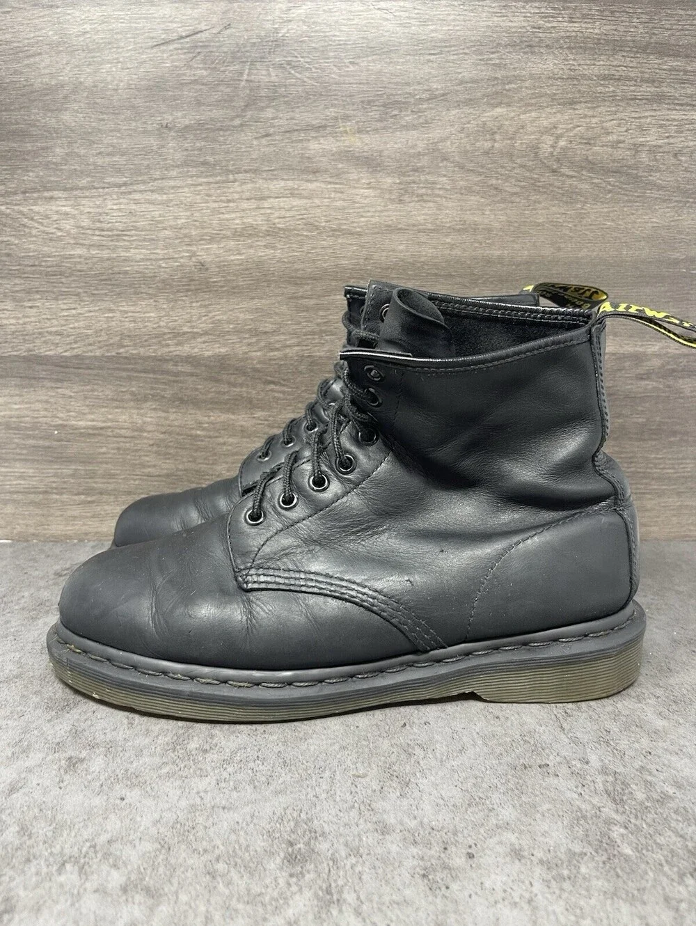 Dr Martens 1460 Boots Mens Size 9 Black Leather Lace Up